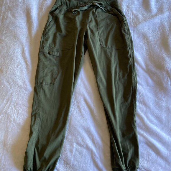 Jenny Yoga Waist Jogger Pant by Med Couture (Scrub pants) - Picture 3 of 5